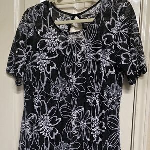 Roz & Ali Black and White Floral Dress